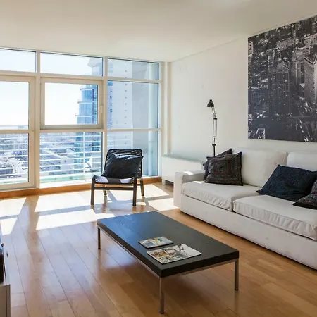 Apartamento Rent4rest Parque Nacoes 17th Floor River View *